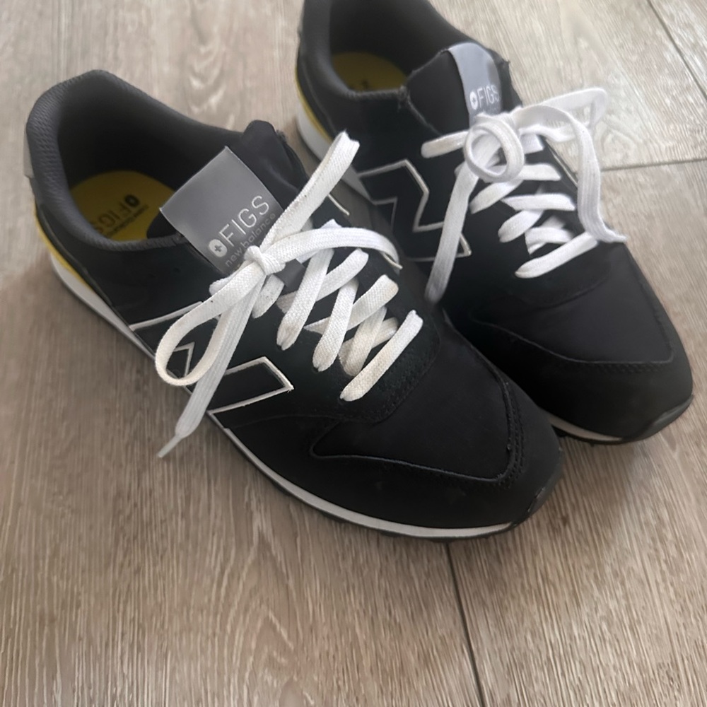 Figs New Balance 996 Black and yellow women’s